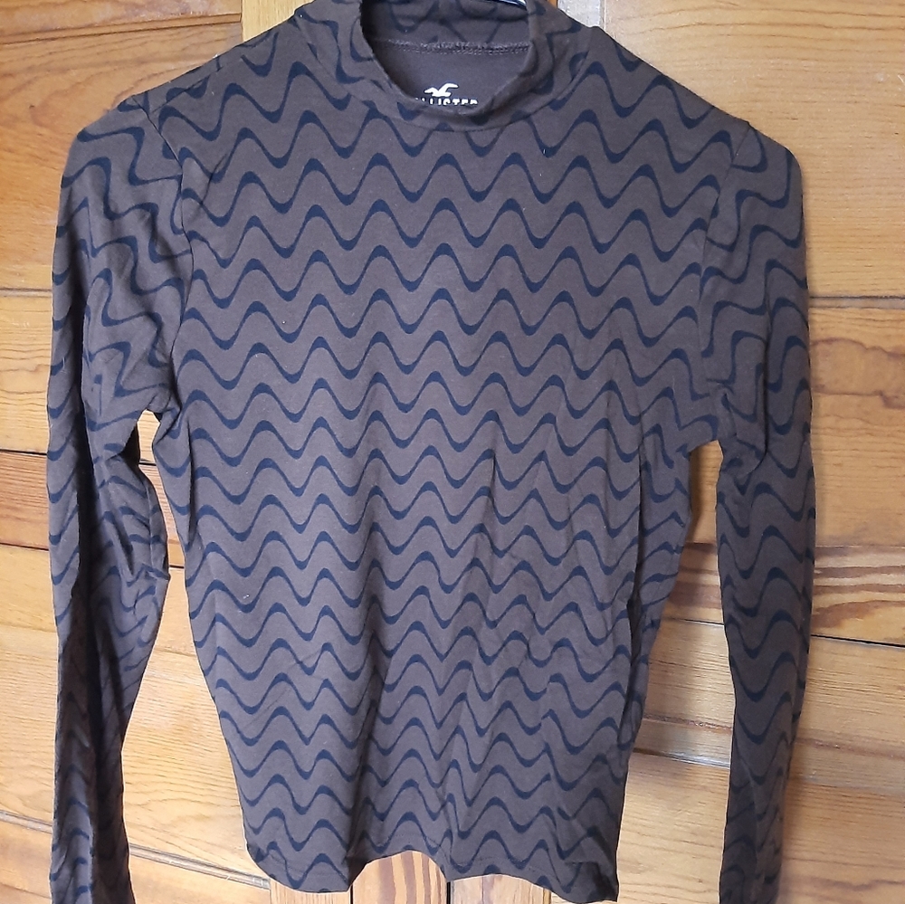 Cute black and brown Hollister top